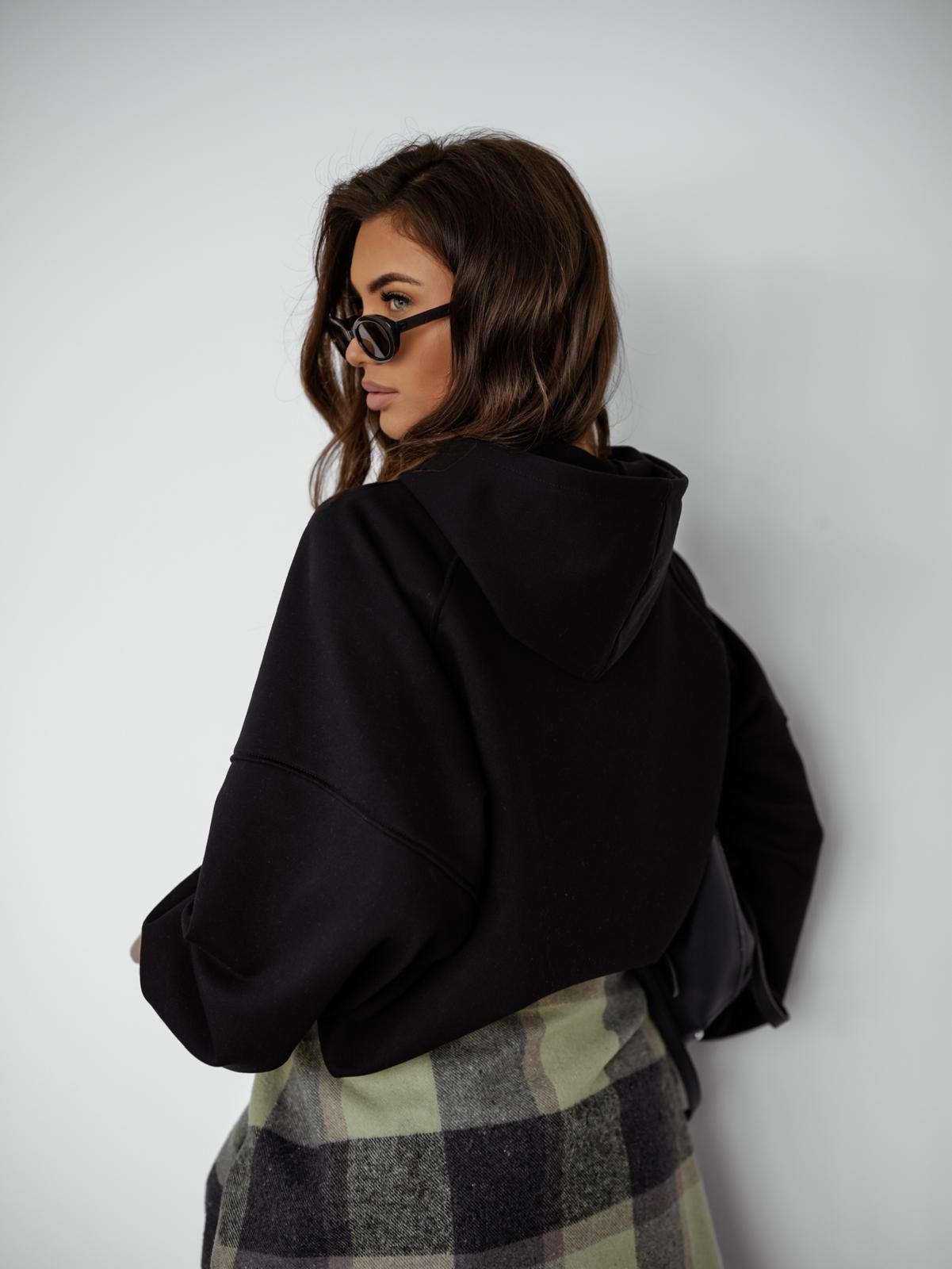 Džemperis su kapišonu